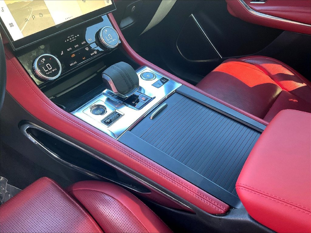 Used 2024 Jaguar F-PACE R-Dynamic S AWD/4WD image 13