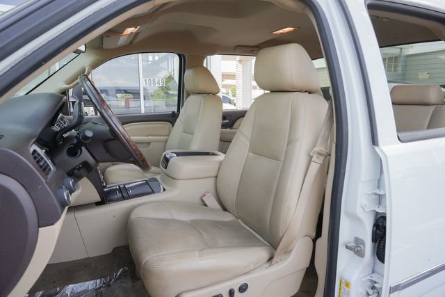 Used 2013 GMC Sierra 3500 Denali image 24