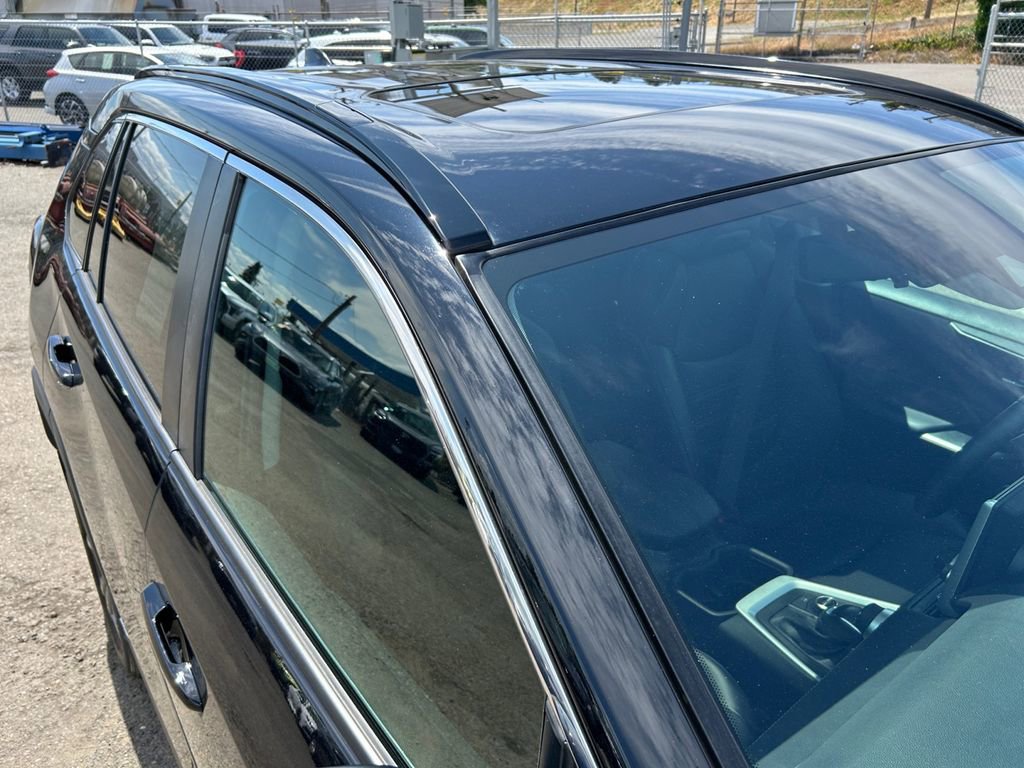 Used 2022 Toyota RAV4 XLE Premium image 28