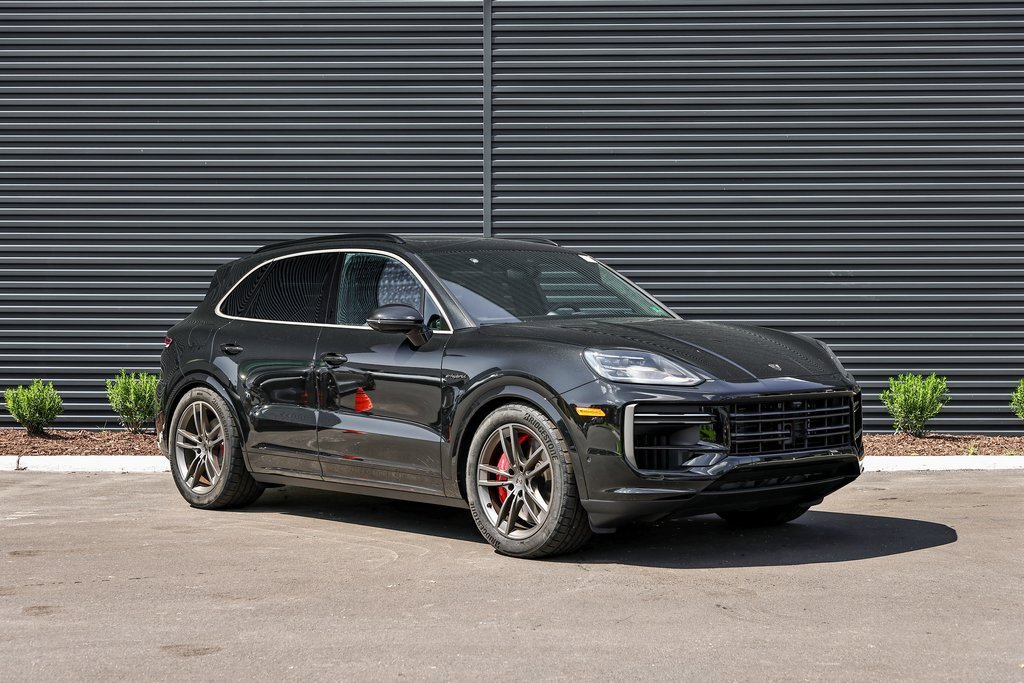 New 2026 Porsche Cayenne Turbo image 9