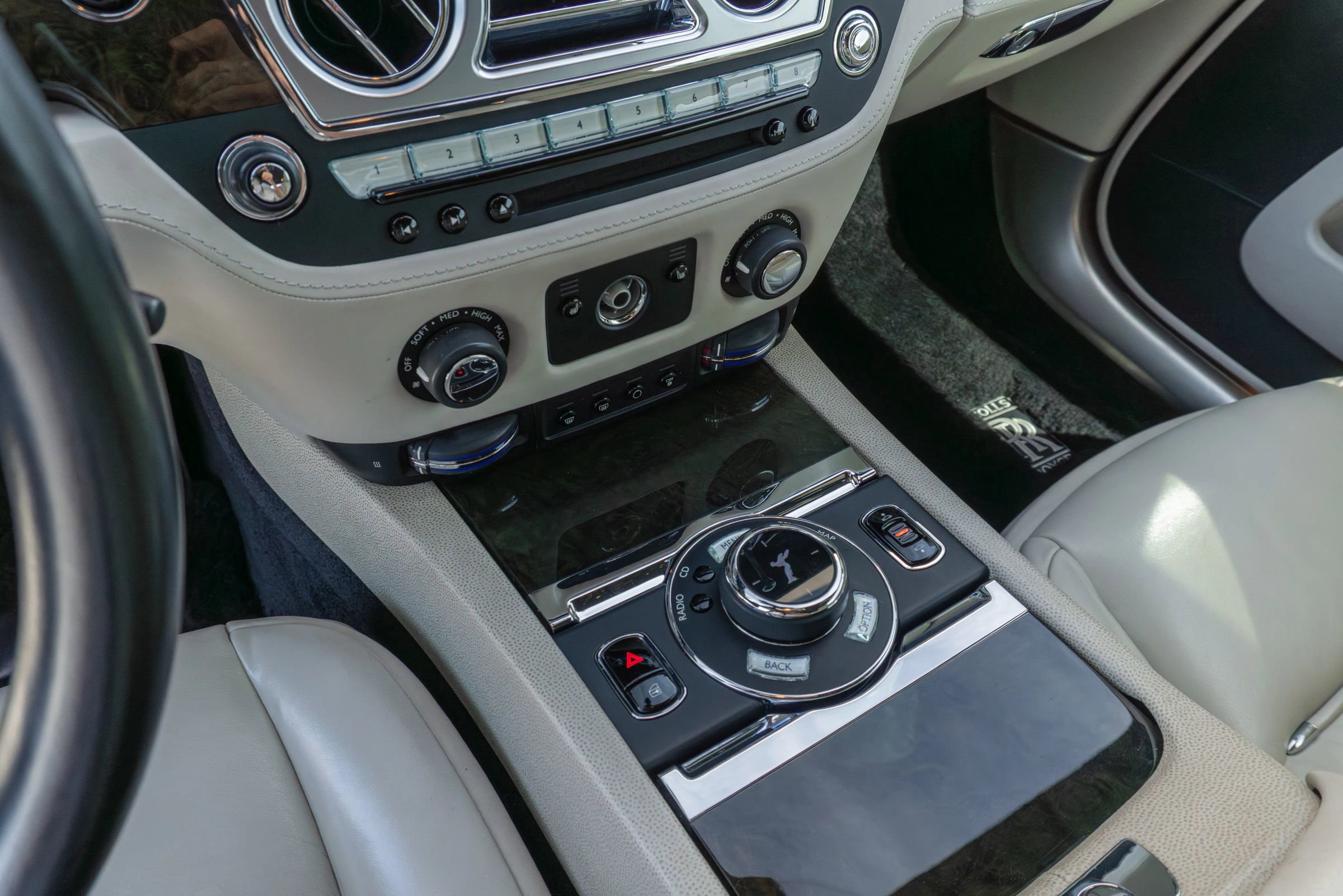 Used 2016 Rolls-Royce Wraith image 74