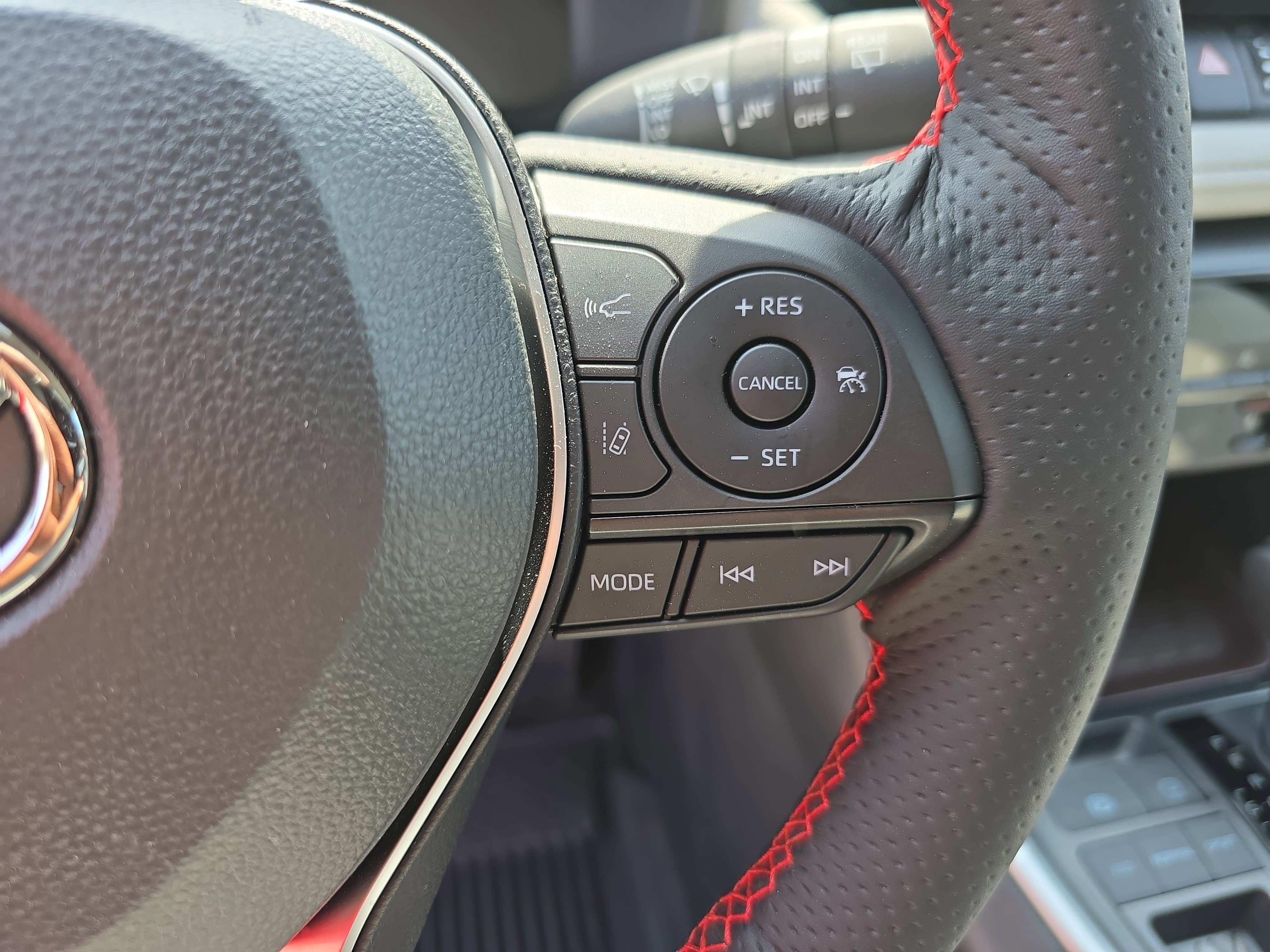 Used 2025 Toyota RAV4 Limited image 19