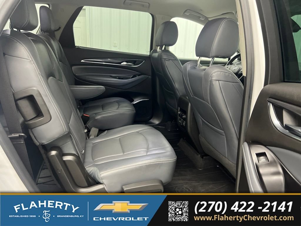 Used 2018 Buick Enclave Premium w/ LPO, Hit The Road Package AWD/4WD image 13