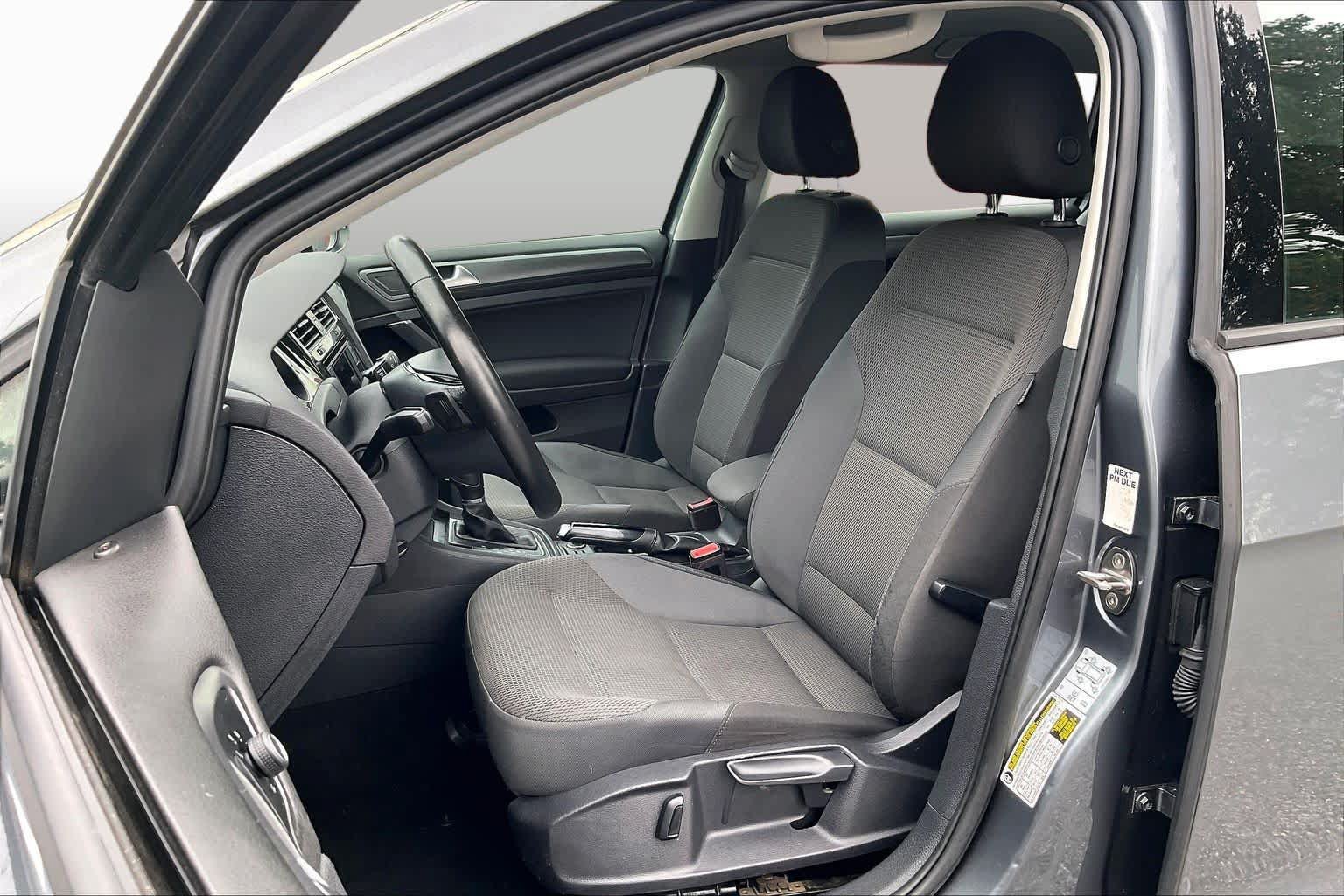 Used 2019 Volkswagen Golf S FWD image 7