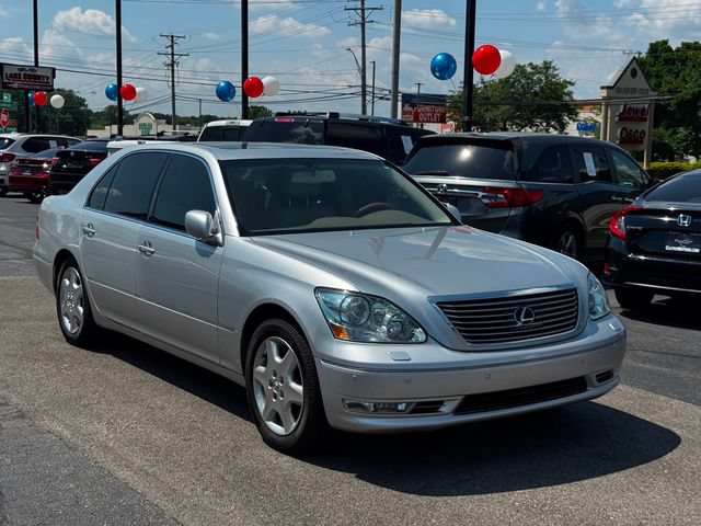 Used 2004 Lexus LS 430 RWD image 3