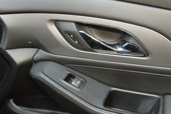 Used 2023 Chevrolet Traverse LT image 9