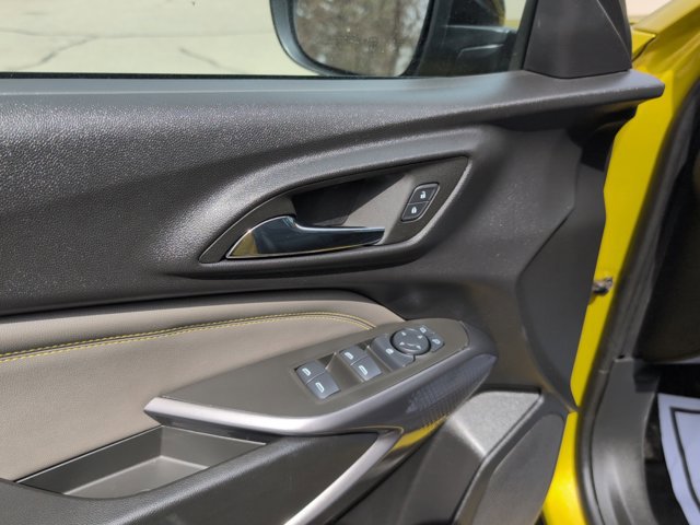 Certified 2024 Chevrolet Trax ACTIV w/ Sunroof Package image 18