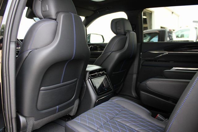 New 2026 Cadillac Escalade IQ Luxury 1 image 36