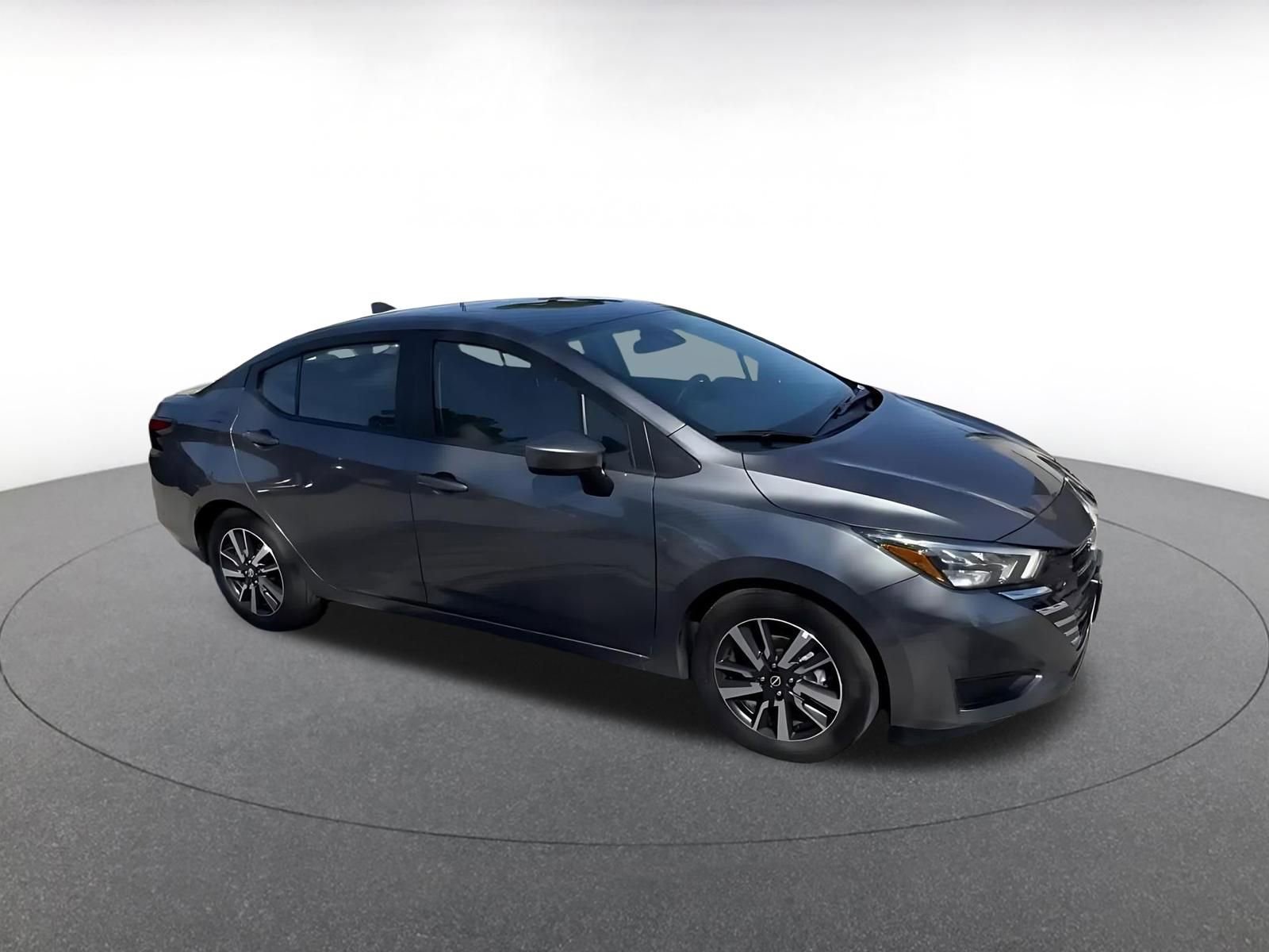 Used 2025 Nissan Versa SV FWD video 2