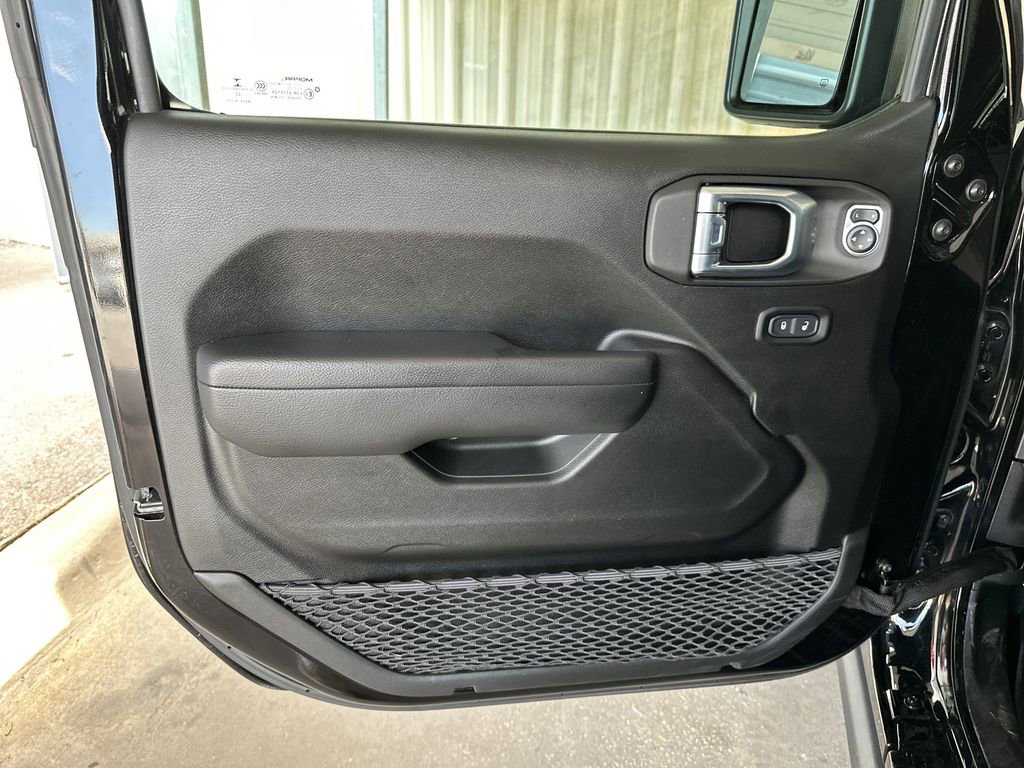 Used 2022 Jeep Wrangler Unlimited Rubicon image 11