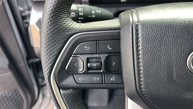 Used 2025 Toyota Tacoma TRD Sport image 17