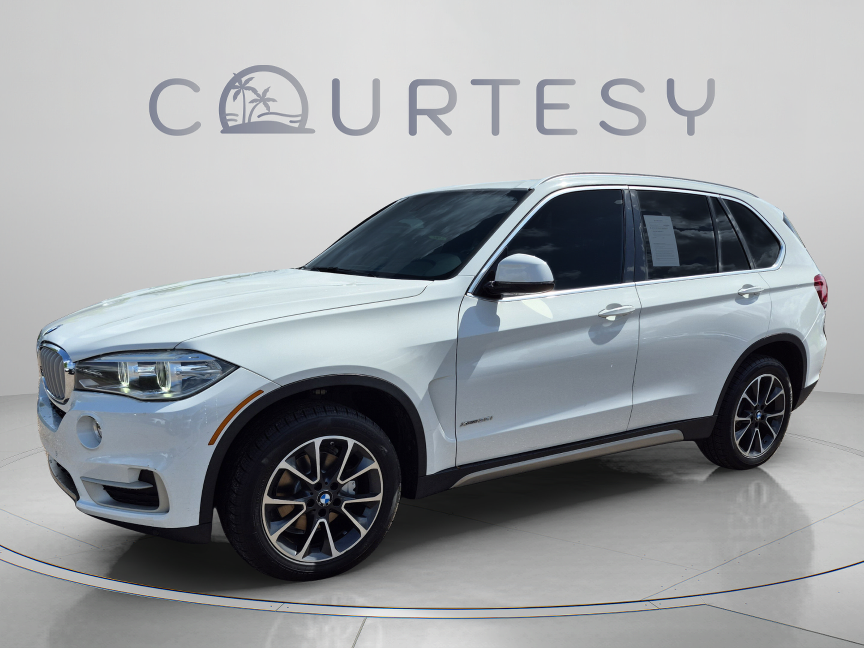 Used 2017 BMW X5 xDrive35i AWD/4WD image 1