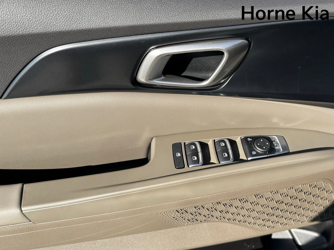 New 2026 Kia Carnival LX image 11