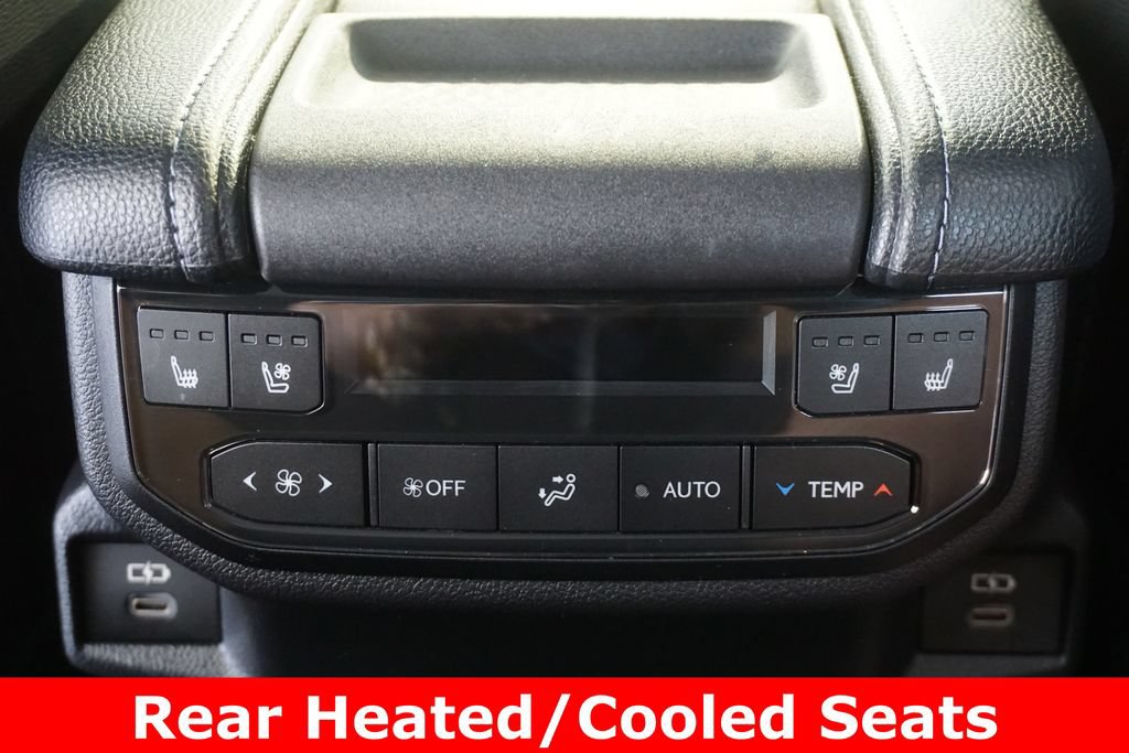 Used 2024 Toyota Grand Highlander AWD image 10