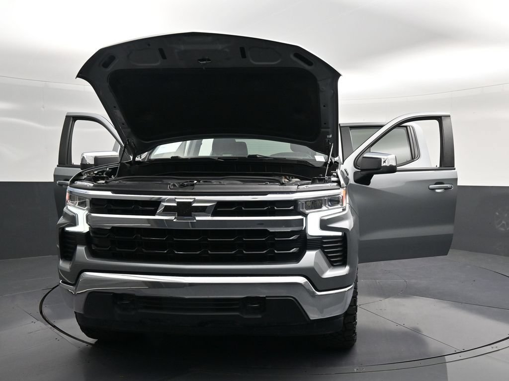 Used 2023 Chevrolet Silverado 1500 LT w/ Z71 Off-Road Package AWD/4WD image 18