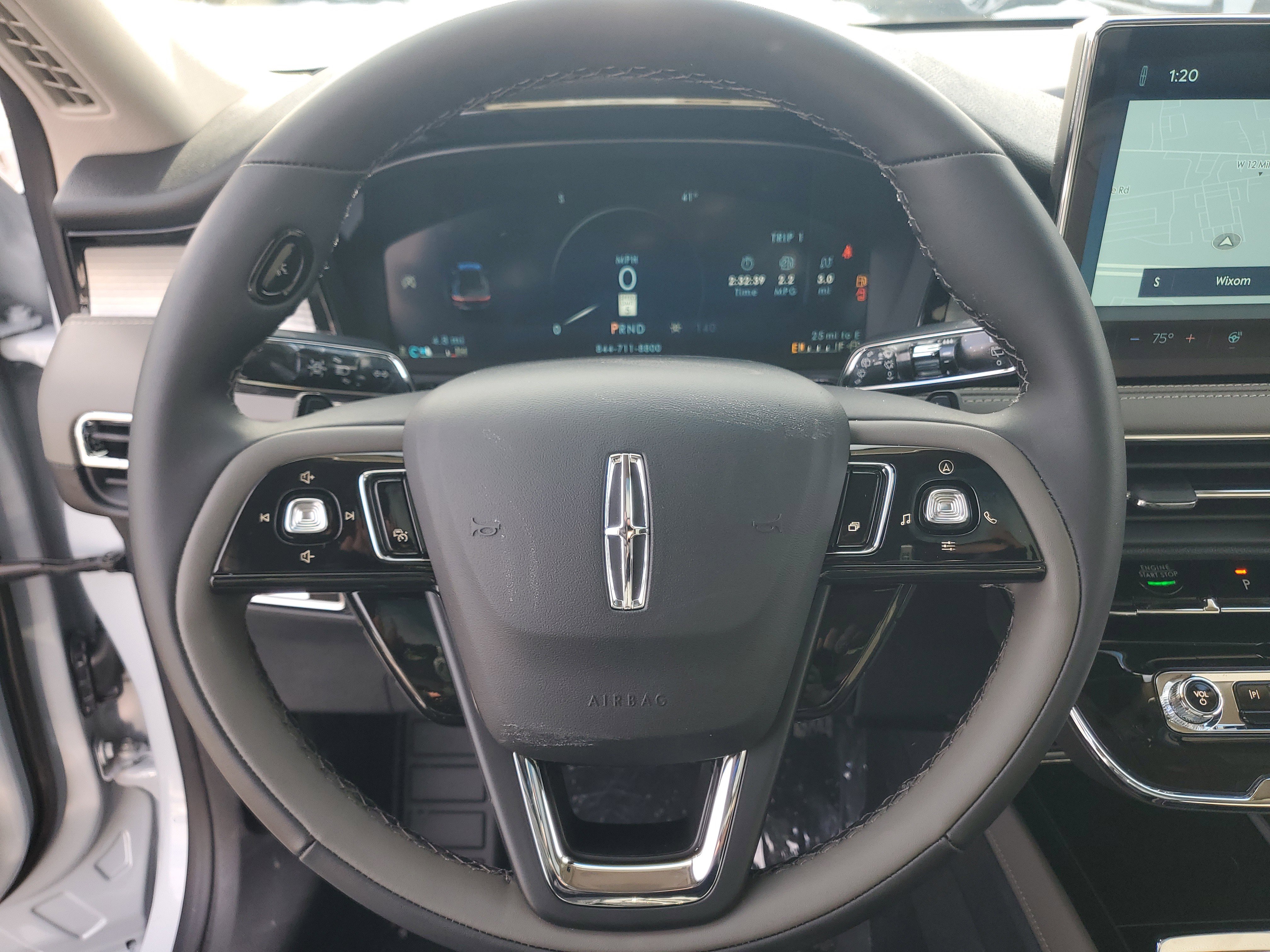 New 2026 Lincoln Corsair Premiere image 16