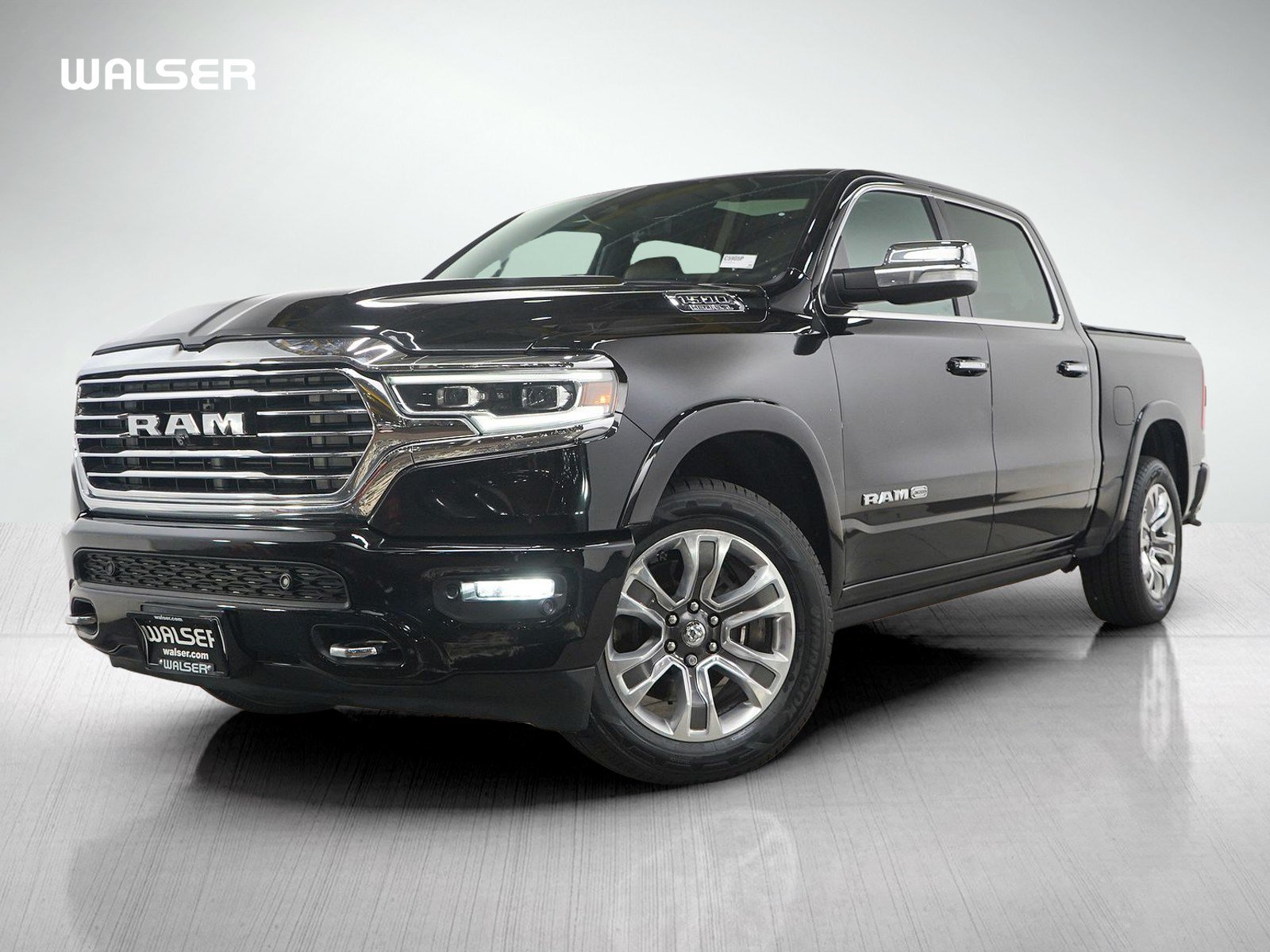Used 2022 RAM 1500 Limited AWD/4WD image 1