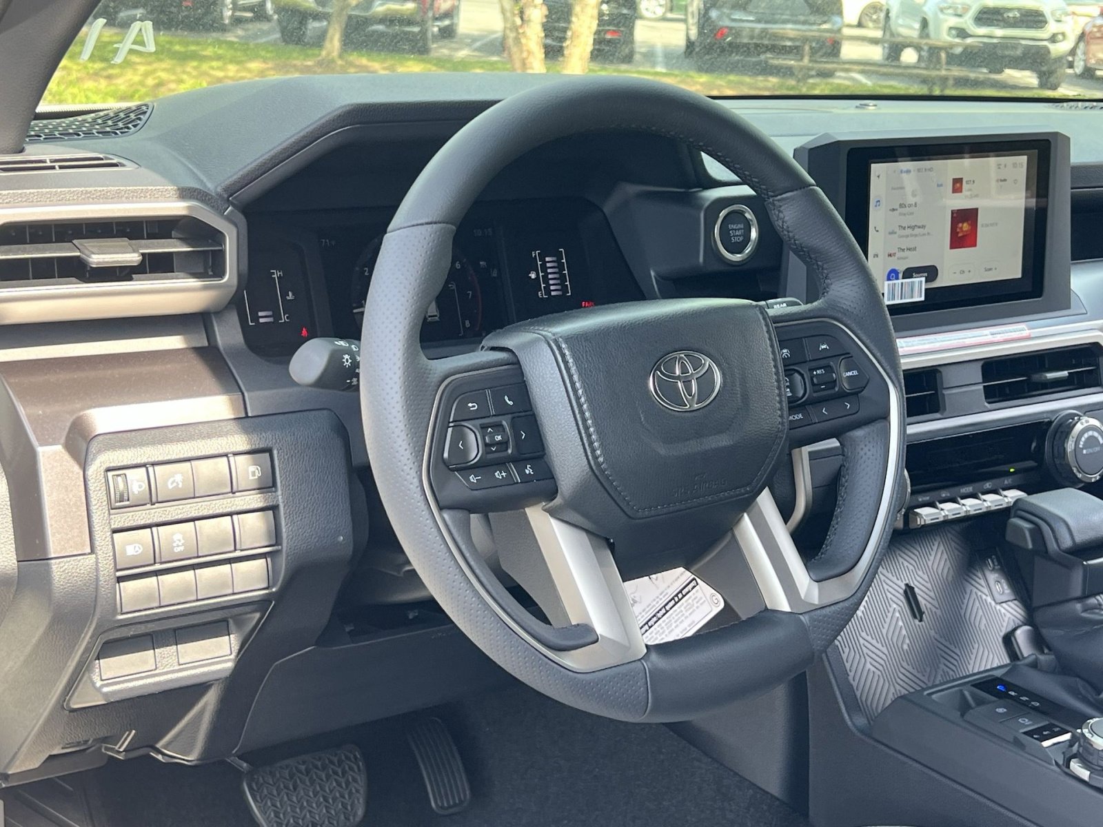 New 2026 Toyota 4Runner SR5 AWD/4WD image 12