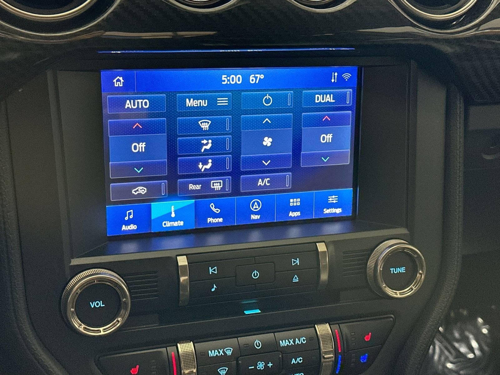 Used 2022 Ford Mustang Shelby GT500 w/ Technology Package image 27