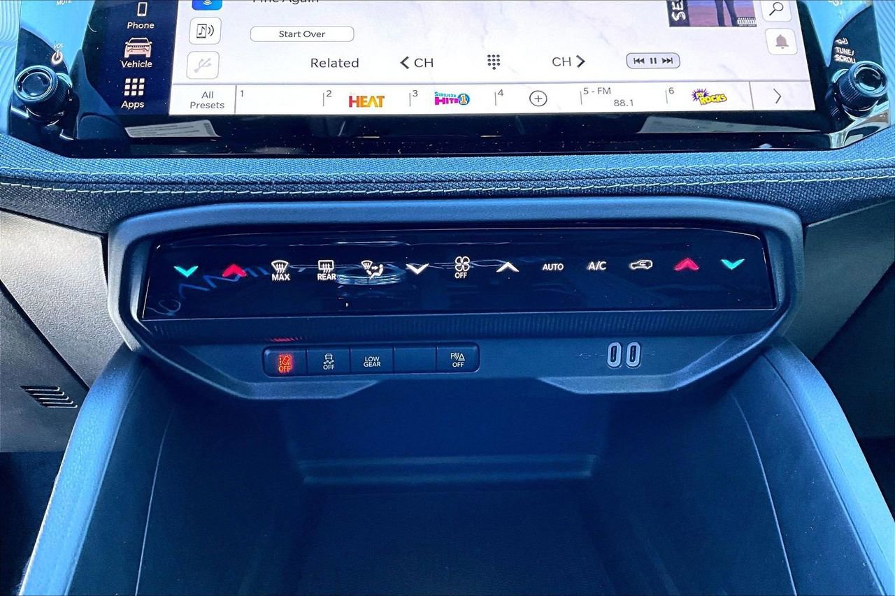 New 2026 Jeep Cherokee Laredo image 16