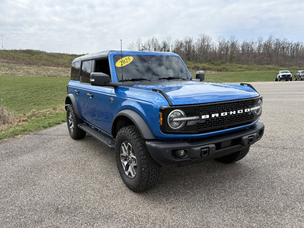 Used 2025 Ford Bronco Badlands AWD/4WD image 7