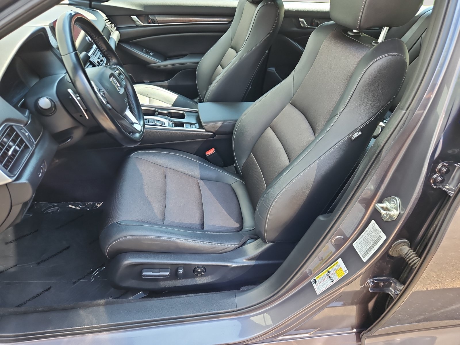 Used 2020 Honda Accord Sport image 9