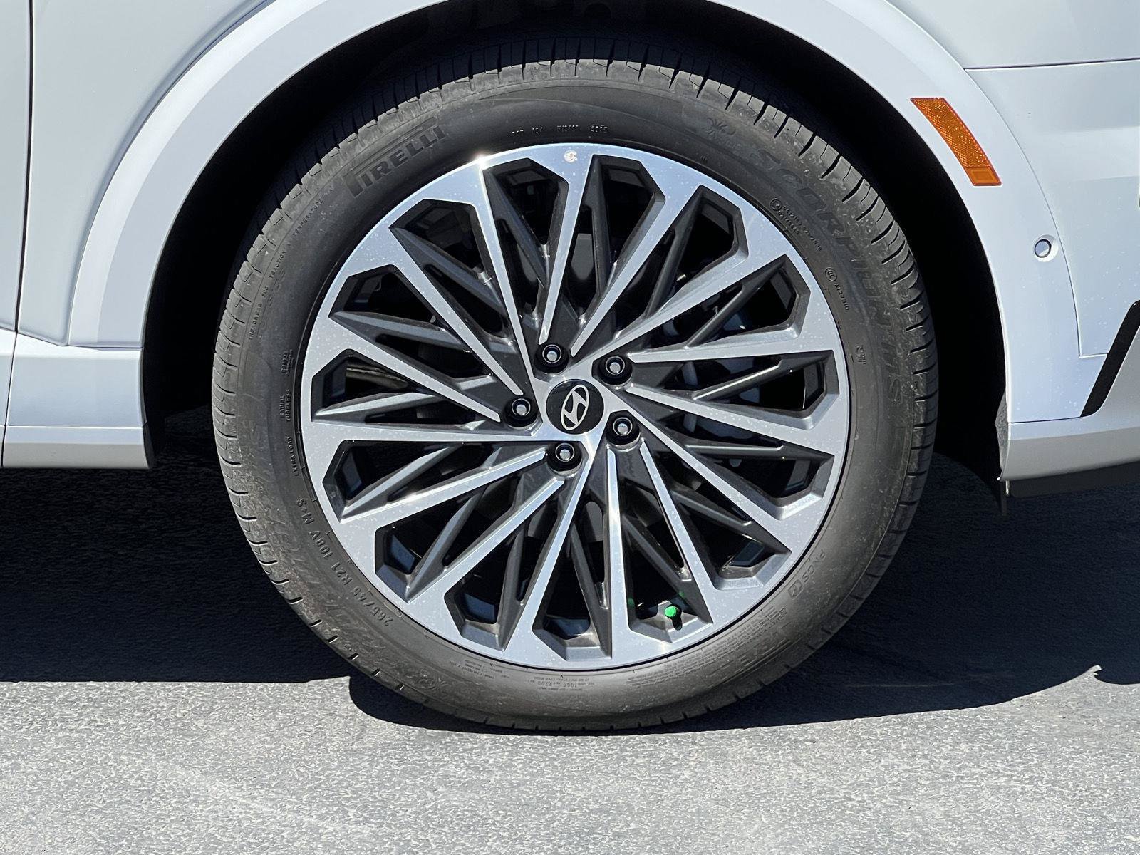 Certified 2026 Hyundai Palisade Calligraphy AWD/4WD image 16