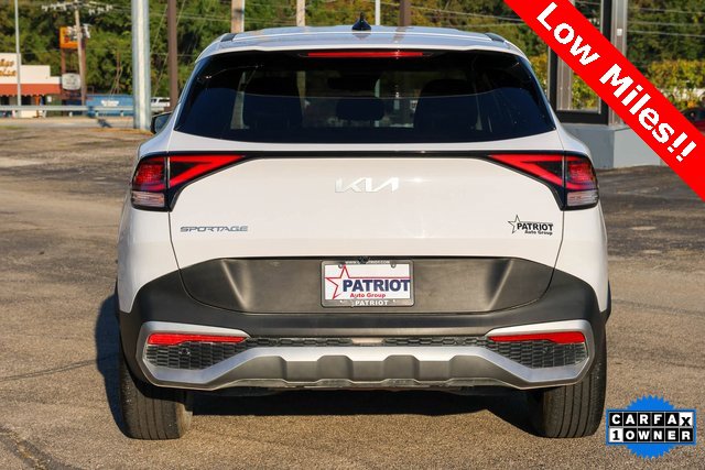 Used 2024 Kia Sportage EX image 4