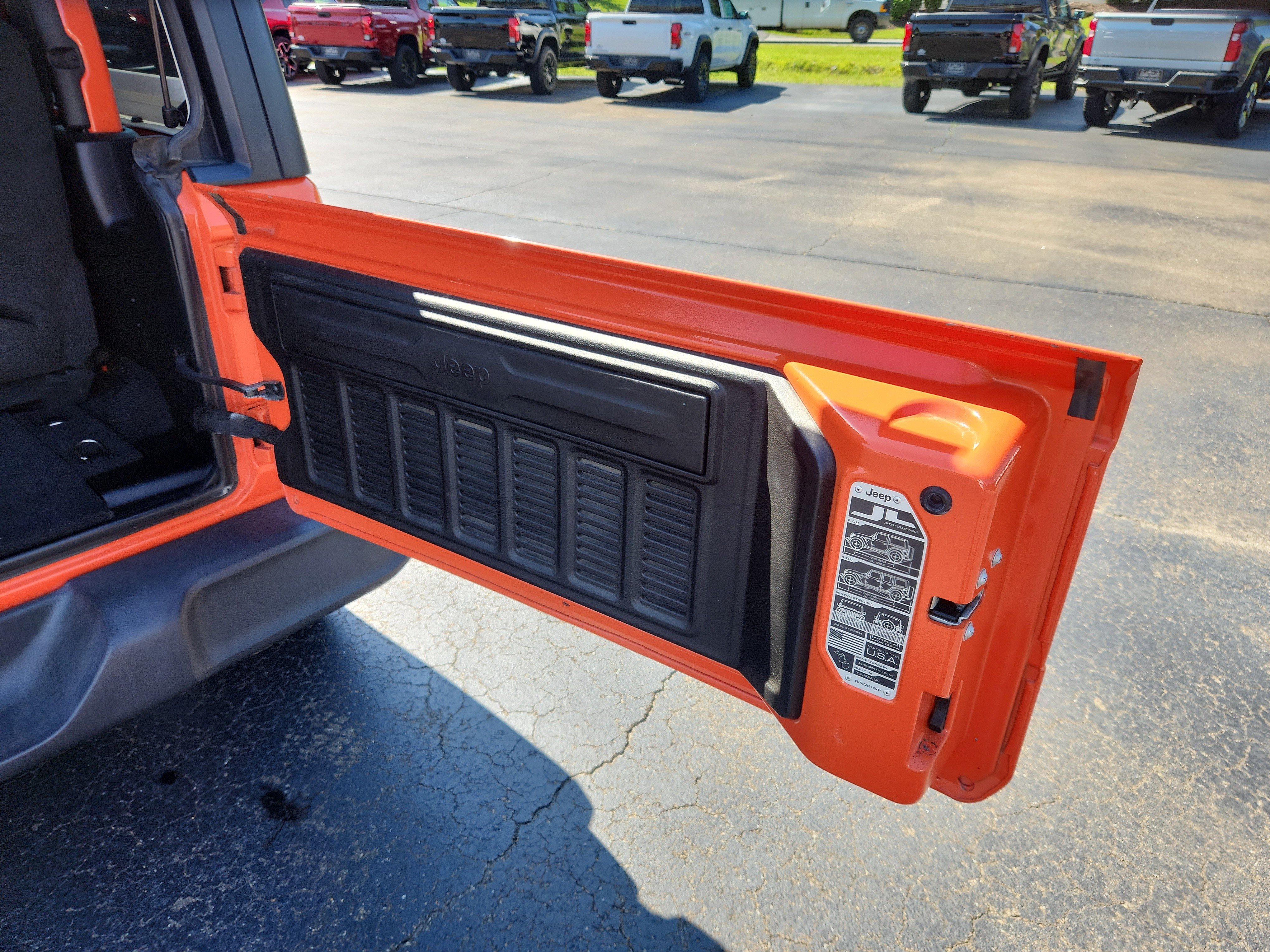 Used 2019 Jeep Wrangler Sport AWD/4WD image 38