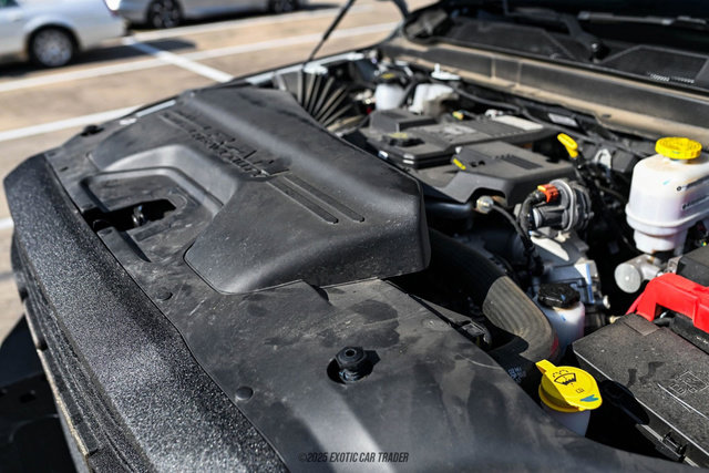 Used 2024 RAM 5500 4x4 Crew Cab image 17