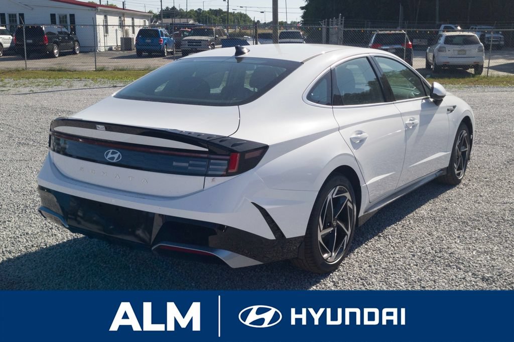 New 2026 Hyundai Sonata SEL FWD image 6