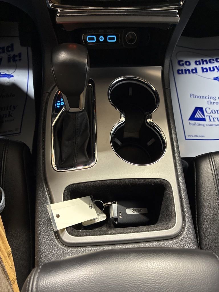 Used 2021 Jeep Grand Cherokee Laredo X image 21