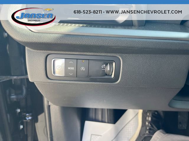 New 2026 Chevrolet Traverse LT w/ Sun and Wheel Package FWD image 17