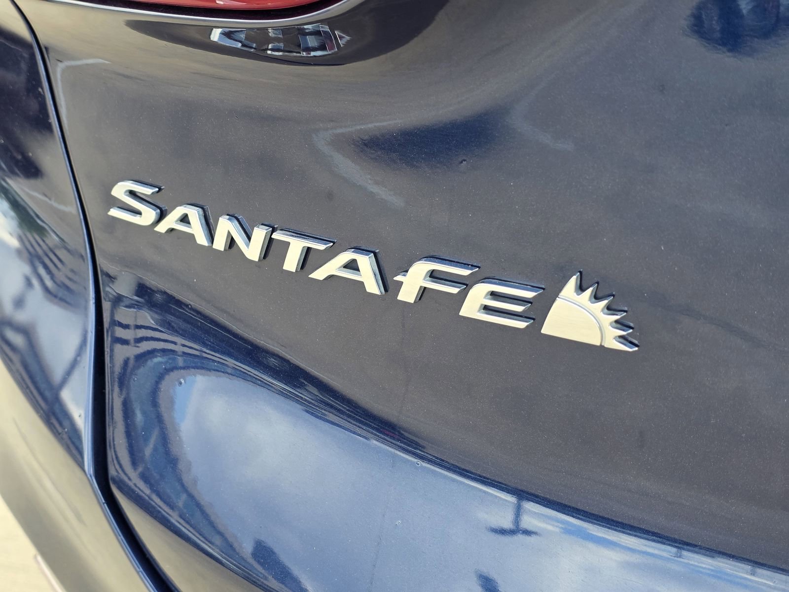 Used 2019 Hyundai Santa Fe SE image 10