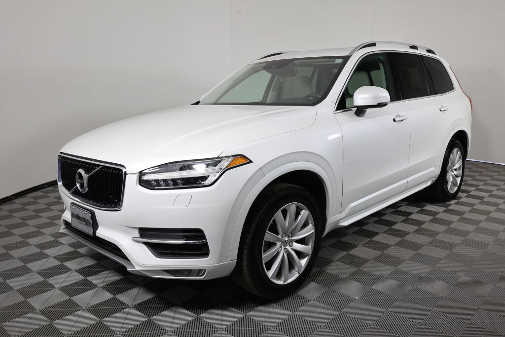 Used 2016 Volvo XC90 T6 Momentum w/ Momentum Plus Package AWD/4WD image 5