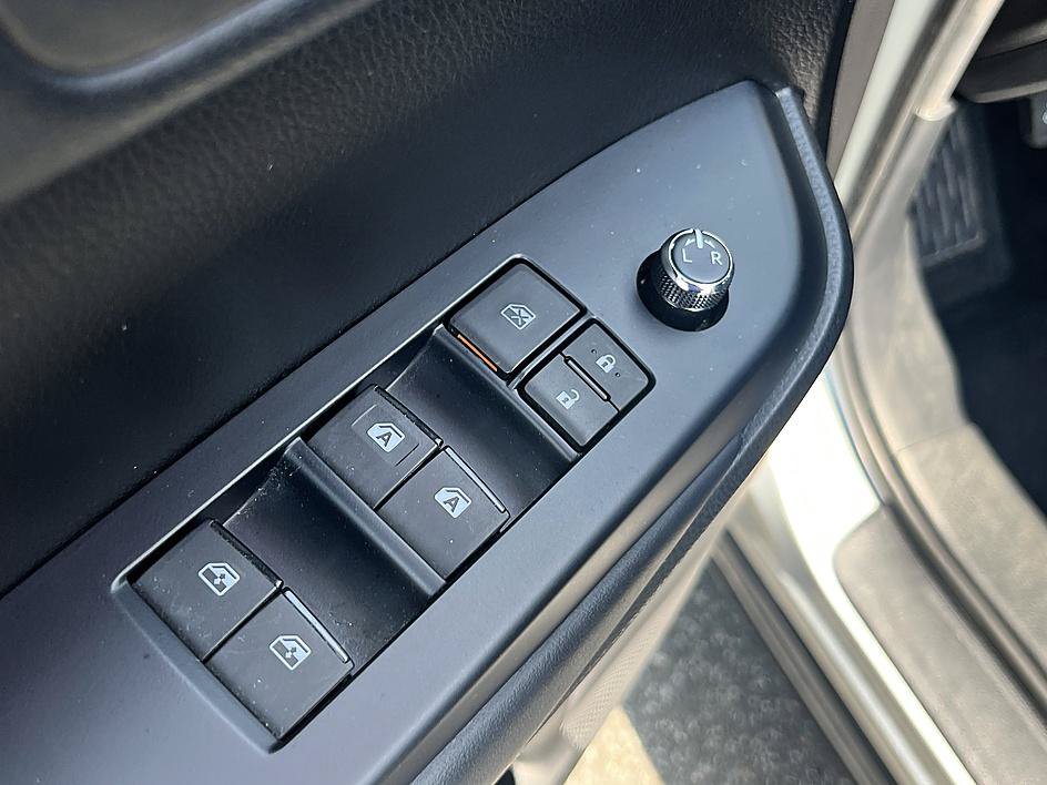 Used 2018 Toyota Highlander XLE FWD image 21