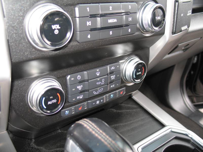 Used 2020 Ford F150 Platinum w/ Equipment Group 701A Luxury image 46