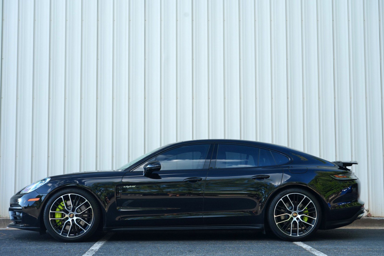 Used 2022 Porsche Panamera 4S w/ Premium Package AWD/4WD image 9