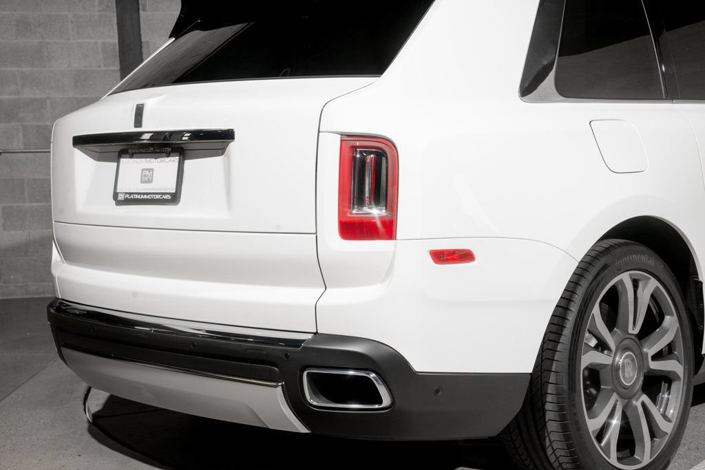 Used 2023 Rolls-Royce Cullinan AWD/4WD image 28