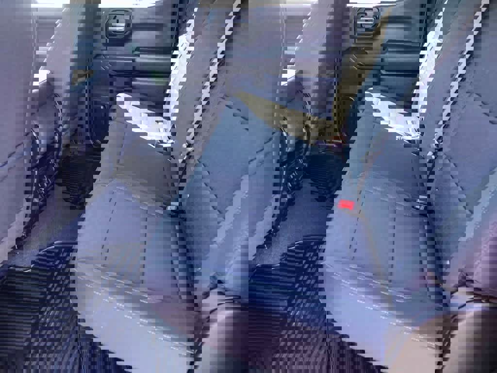 Used 2025 Chevrolet Silverado 1500 Custom Trail Boss w/ Dark Appearance Package image 17