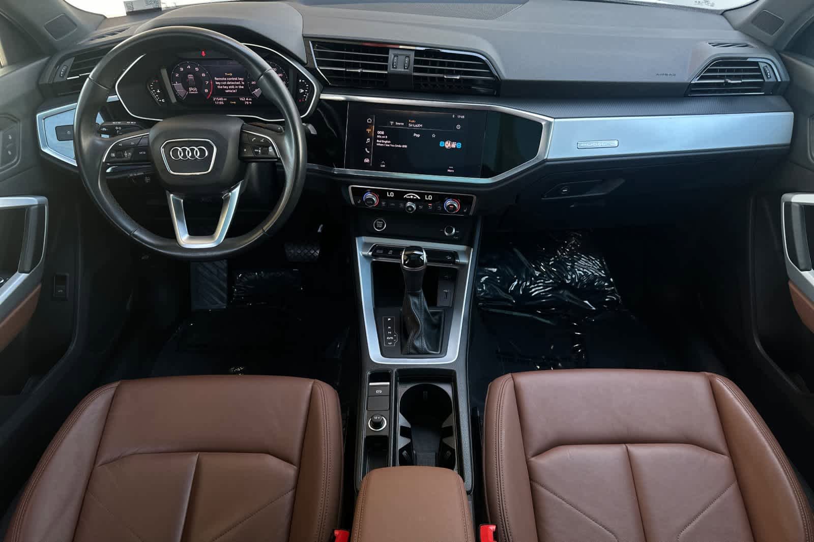 Used 2021 Audi Q3 2.0T Premium w/ Convenience Package AWD/4WD image 3