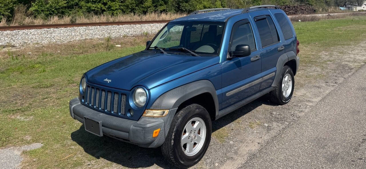 Used 2006 Jeep Liberty Sport RWD image 3