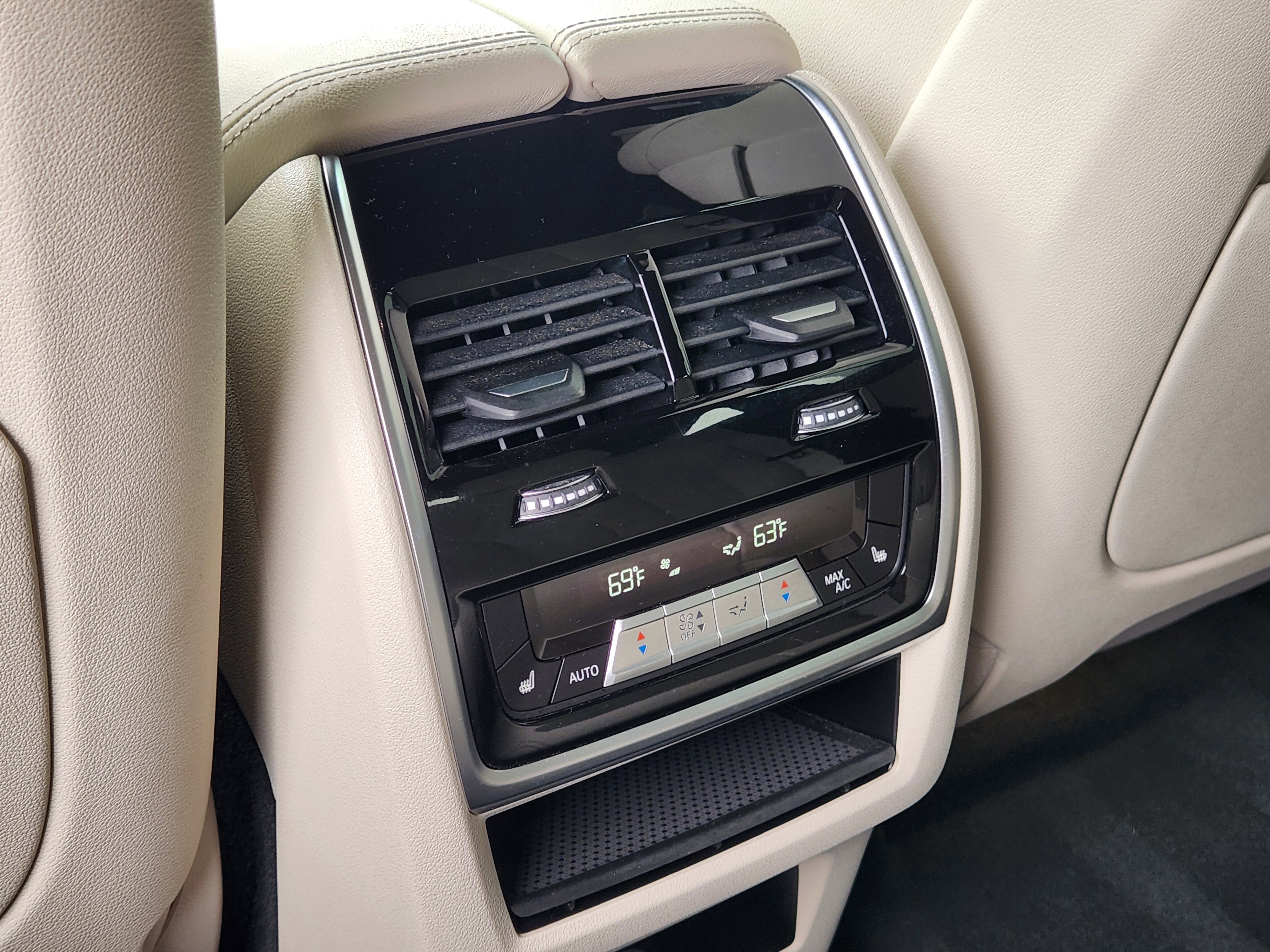 Used 2020 BMW X6 xDrive40i w/ Executive Package image 30