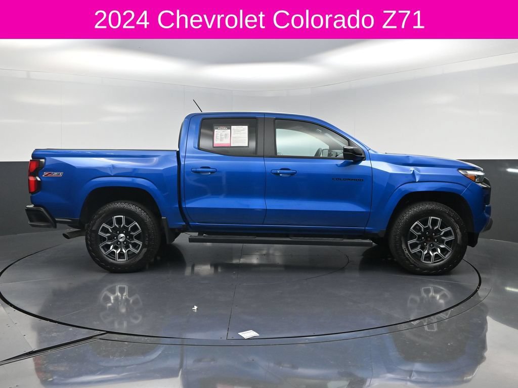 Used 2024 Chevrolet Colorado Z71 w/ Z71 Convenience Package 2 AWD/4WD image 4