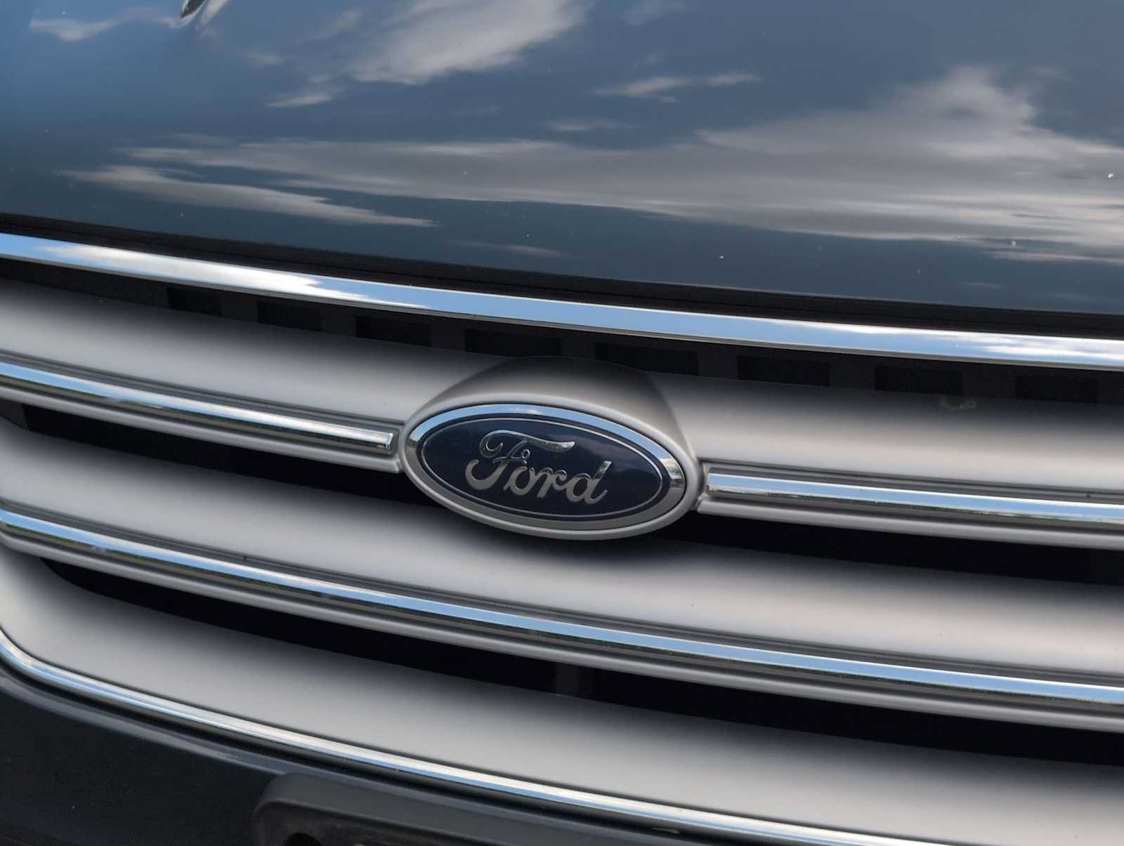 Used 2019 Ford Escape SE FWD image 12