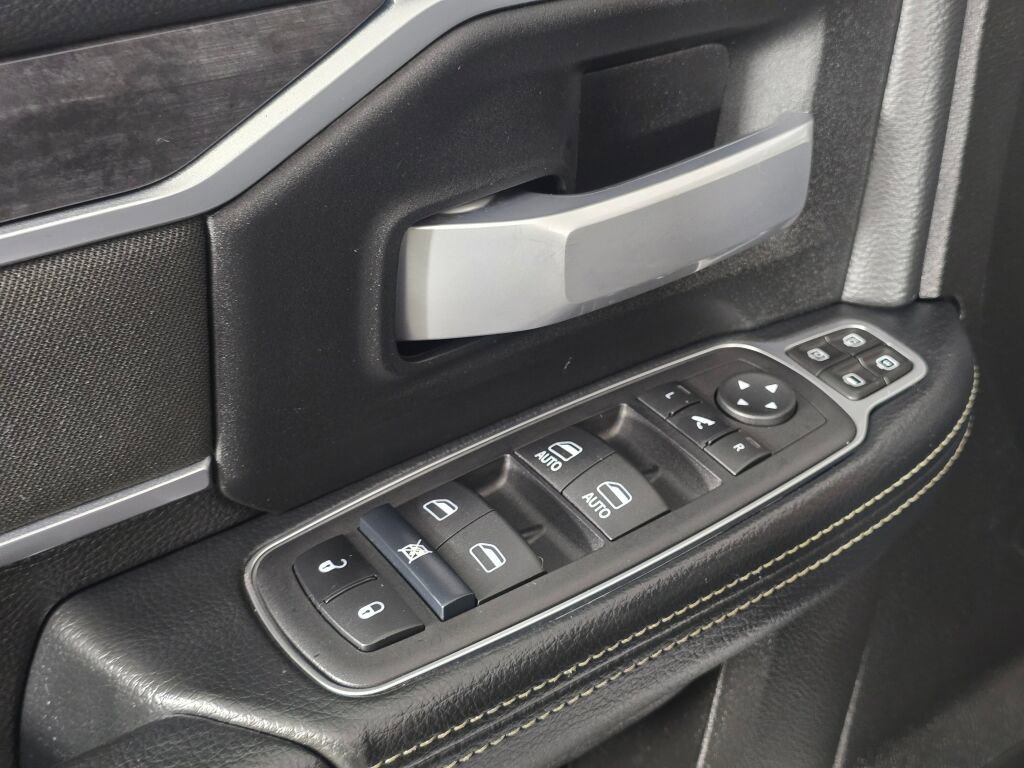 Used 2024 RAM 3500 Big Horn image 22