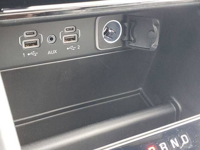 New 2026 Jeep Grand Cherokee Limited w/ Limited Altitude Package AWD/4WD image 30
