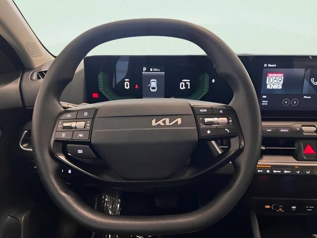 Used 2025 Kia K4 FWD image 17