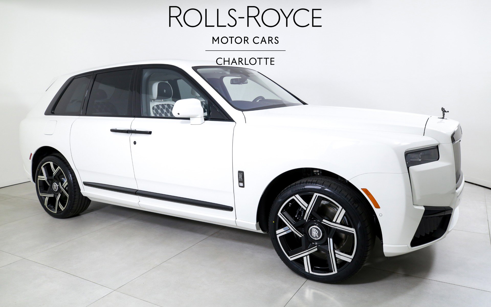 New 2026 Rolls-Royce Cullinan Black Badge image 5
