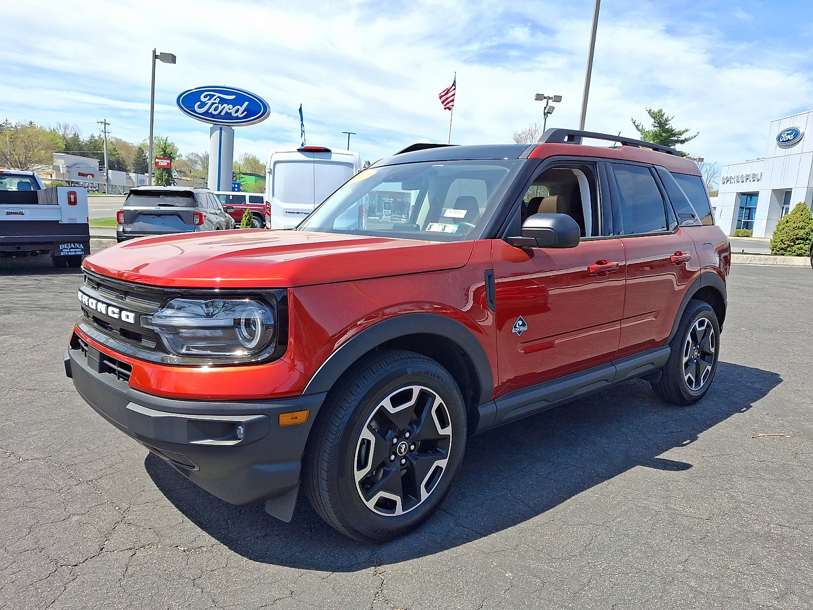 Used 2023 Ford Bronco Sport Outer Banks w/ Tech Package image 3